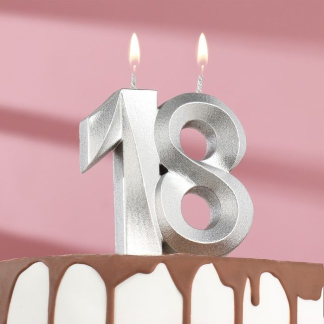 Свеча грань "18" грань Серебро, 7.8см