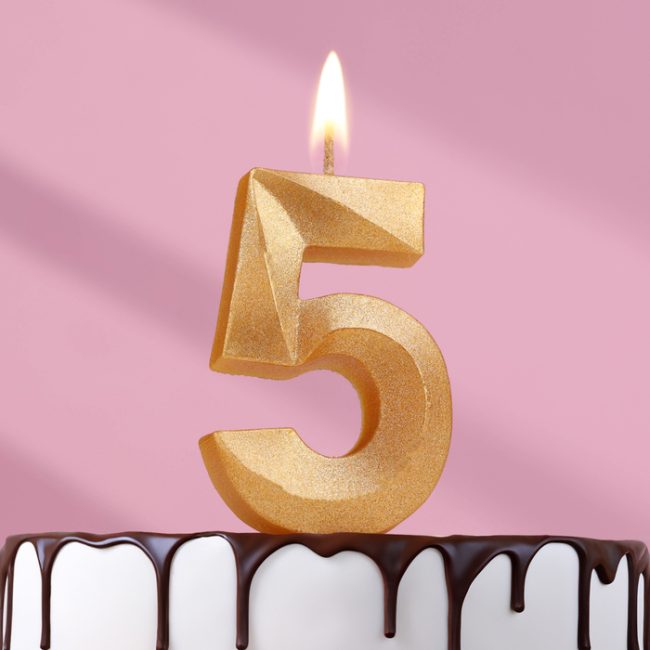 Свеча цифра "5" грань ЗОЛОТО, 7.5см